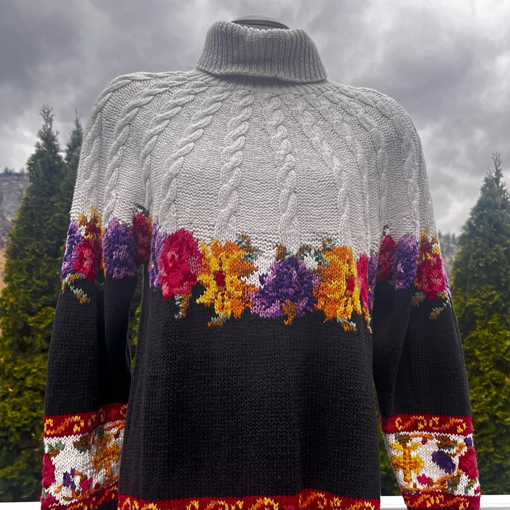 Floral Patterned Turtleneck Sweater